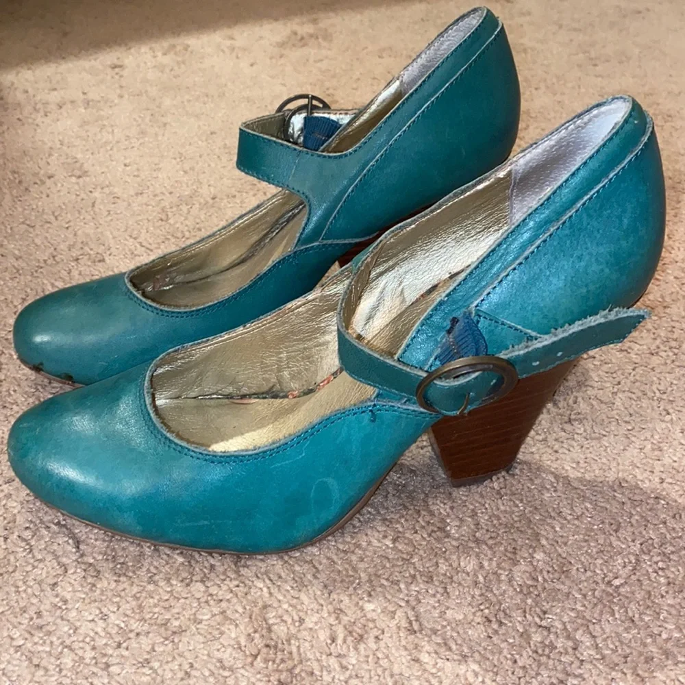 Seychelles | Turquoise Leather Maryjane Heels | size 9 - Picture 3 of 8